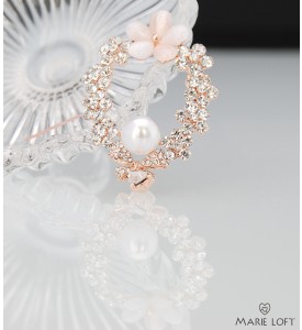 オーバル 花輪 美しい 輝き リボン ピンク 花 かわいいらしい 真珠 ブローチ ゴールド